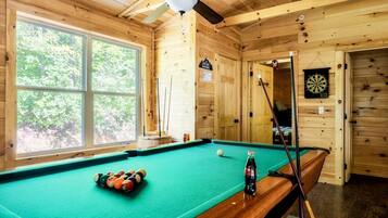 Spielezimmer