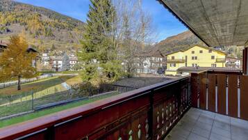 Quarto casal superior, sacada | Vista da sacada