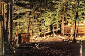 Property grounds - Chic Picturesque Cabin Ideal for a Romantic Getaway in Tennessee (Sevierville)