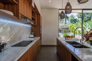 Private kitchen - Villa Bae by GORO (Bali)