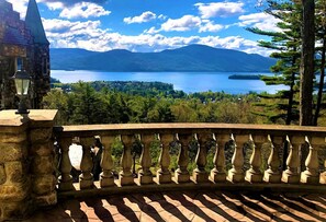 المنطقة المحيطة بالمنشأة