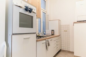 Basic Apartment | Private kitchen