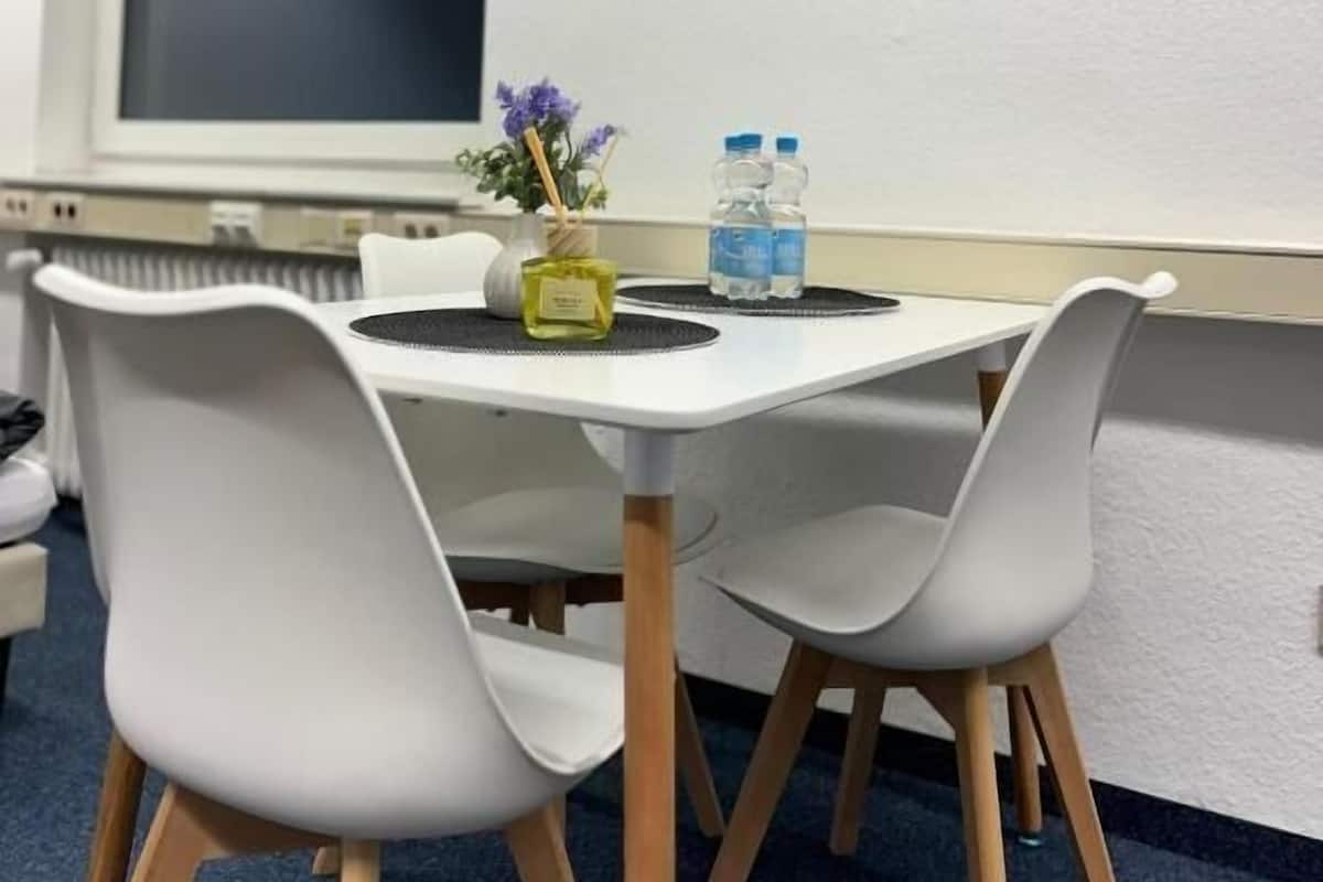 Chambre triple Standard, 3 lits jumeaux | AccĂšs au Wi-Fi (inclus), literie fournie