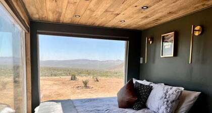 Stunning Tiny House with Picnic Space, Barbecue and Fire Pit in Meadview, Arizona