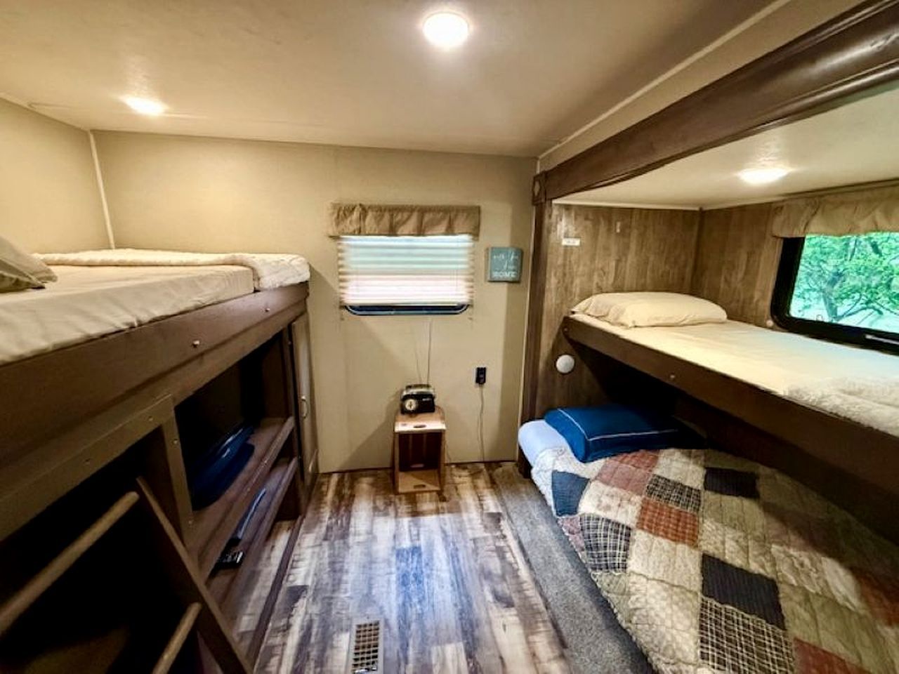 2 bedrooms, bed sheets
