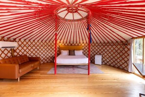 1 slaapkamer, een bureau, wifi, beddengoed