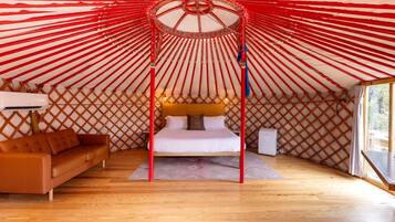 1 quarto, escrivaninha, Wi-Fi, roupa de cama