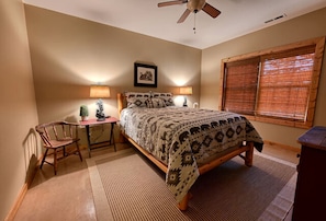 4 bedrooms, WiFi, bed sheets - Lake Cabin Fully Equipped Ideal for Big Families in Topton, North Carolina (Topton)