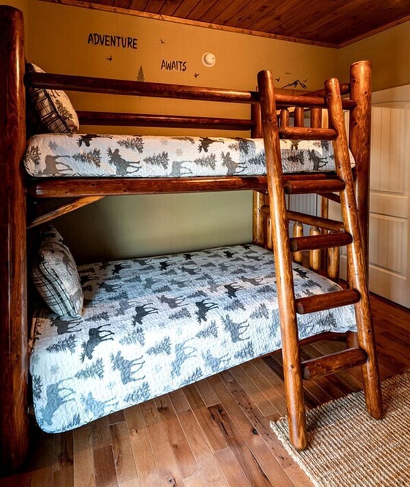 4 bedrooms, WiFi, bed sheets