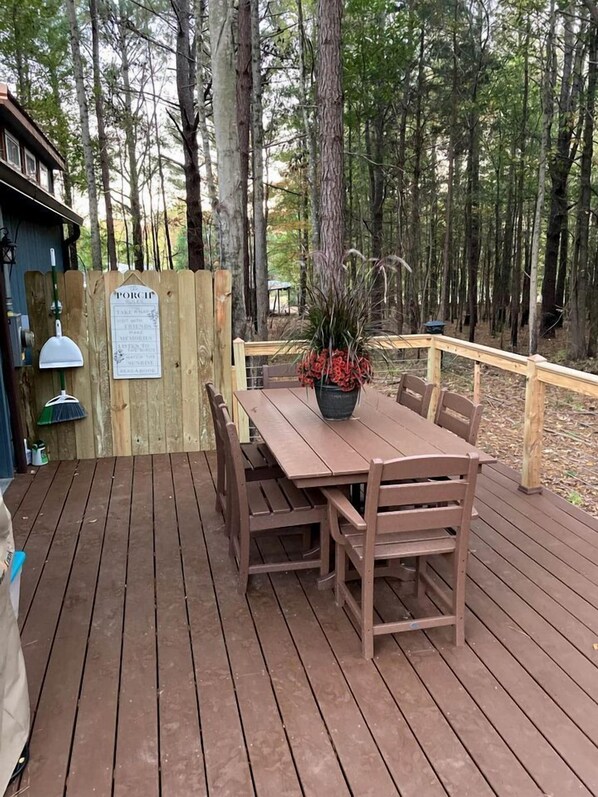 Outdoor dining