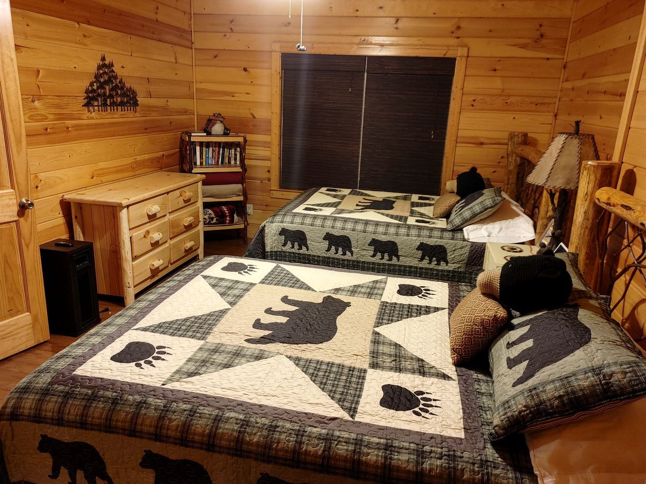 3 bedrooms, desk, iron/ironing board, WiFi