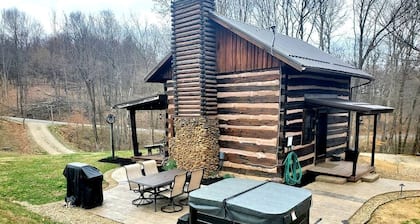 Renovated Cottage with Spa Surrounded by Beautiful Hiking Trails by Tappan Lake in Ohio