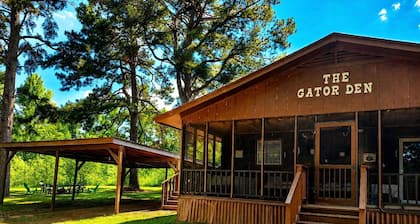 The Gator Den at Caddo Lake: Spacious Vacation Rental in Karnack, Texas