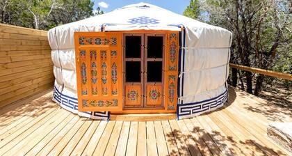 Relaxing Yurt Perfect for Couples in Dripping Springs, Texas
