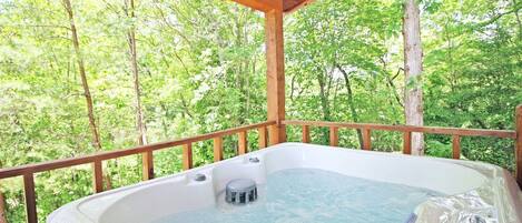 Bain à remous extérieur