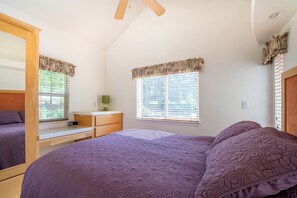 Escritorio, wifi, ropa de cama y acceso para silla de ruedas 