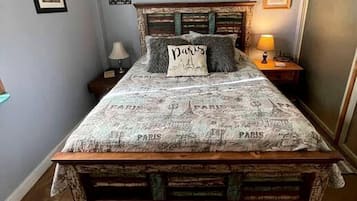 1 bedroom, bed sheets