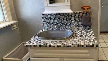 Towels, soap, shampoo, toilet paper