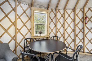 تناول الطعام