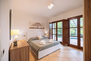 2 chambres, fer et planche à repasser, Wi-Fi, literie fournie