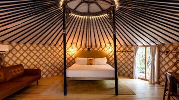 1 slaapkamer, een bureau, wifi, beddengoed
