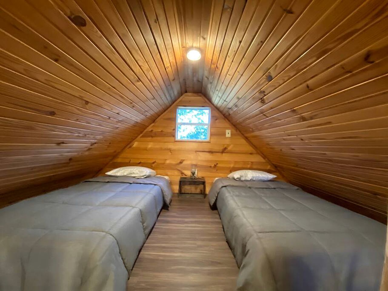 2 bedrooms, bed sheets, wheelchair access