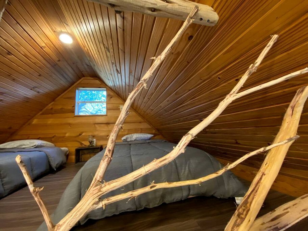 2 bedrooms, bed sheets