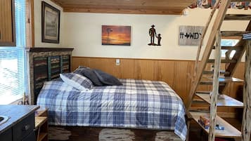 2 bedrooms, bed sheets