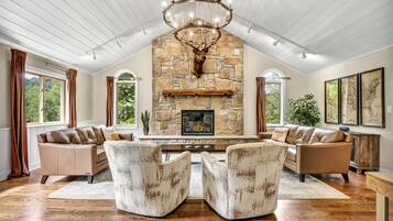 TV, fireplace, video games, stereo