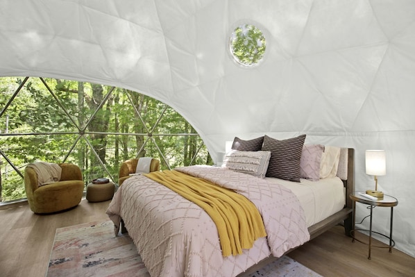 1 Schlafzimmer, Schreibtisch, WLAN, Bettwäsche