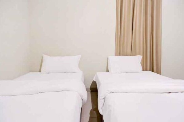 Room - Collection O Nagoya Near Nagoya Hill Mall Formerly Sedago Inn (Nagoya)