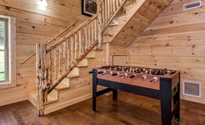 Games room - Six-Person Elevated Cabin in the Trees near Black Mountain, North Carolina (Black Mountain)