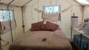 4 bedrooms, WiFi, bed sheets