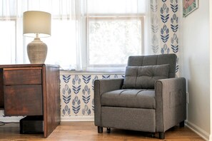 Televisión y chimenea 