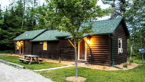 Unclassified image, 5 of 6, button - Family-Friendly Cabin Rental for 10 in the Huron National Forest, Michigan (Grayling)