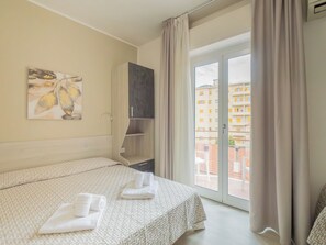 Double Room | In-room safe, laptop workspace, travel cot, free WiFi - Hotel La Bussola (Finale Ligure)