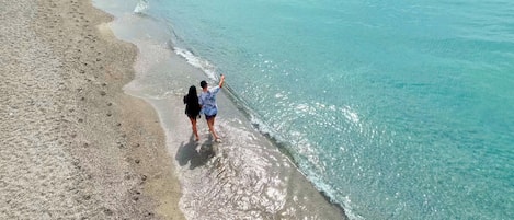 Una spiaggia nelle vicinanze