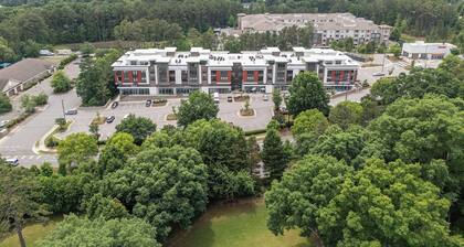Luxe 3BR Suite in North Raleigh