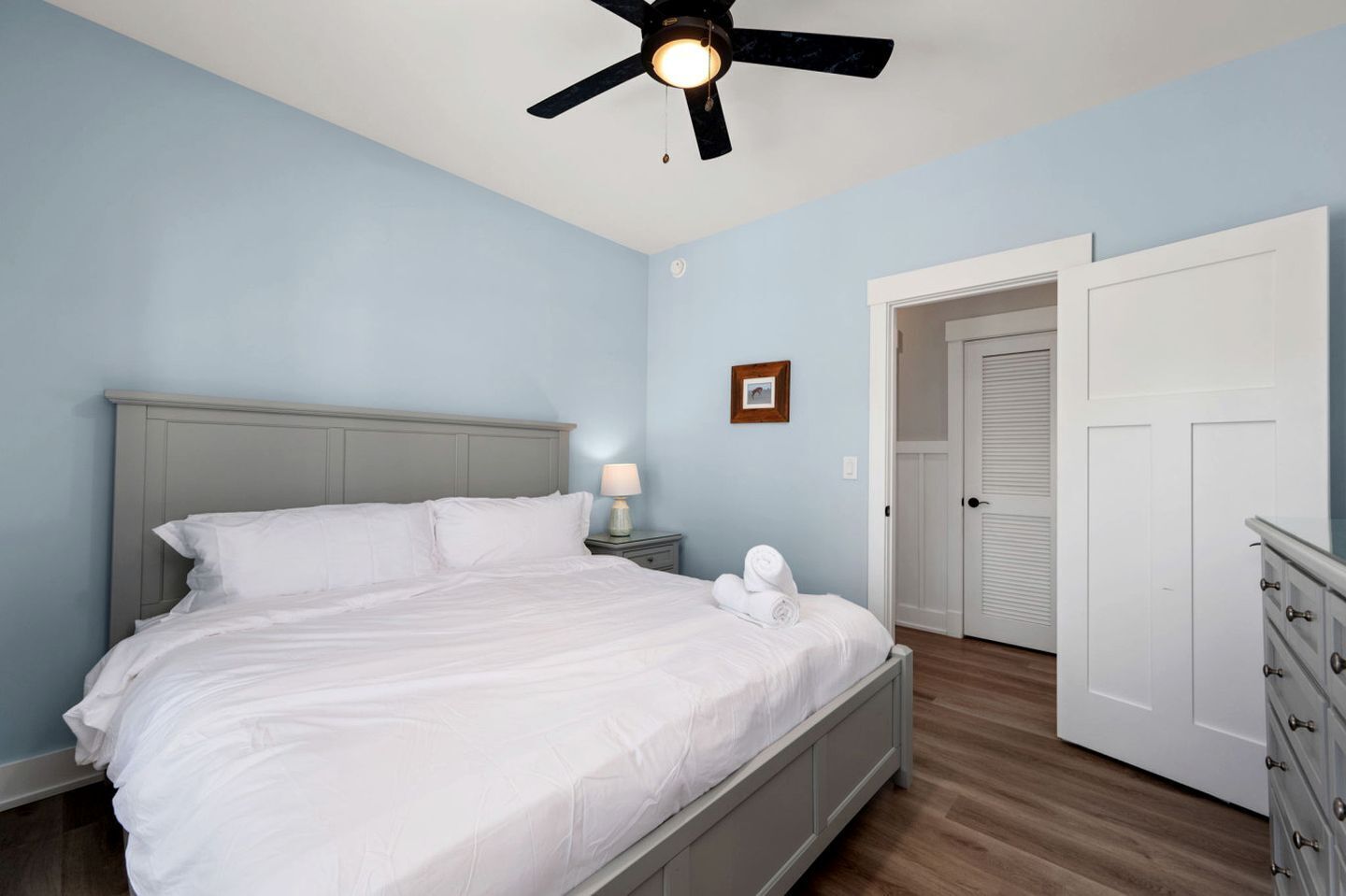 7 bedrooms, iron/ironing board, WiFi, bed sheets
