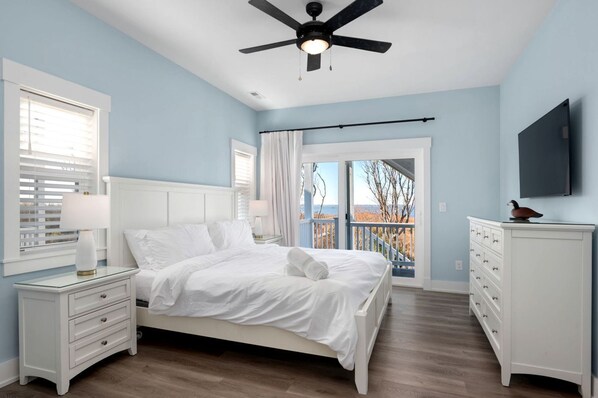 7 bedrooms, iron/ironing board, WiFi, bed sheets