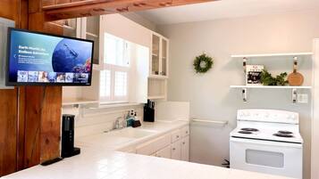 Refrigerador, microondas, parrilla de estufa y lavavajillas