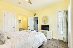 5 bedrooms, WiFi, bed sheets
