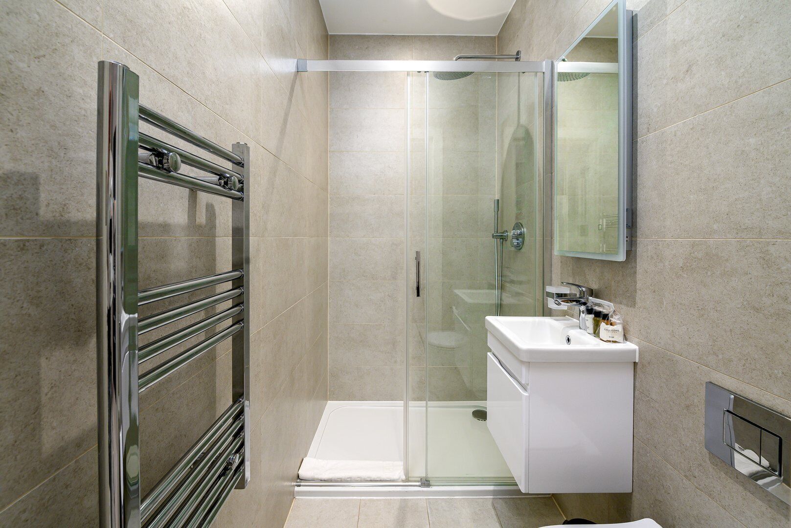 Studio (Standard Studio) | Bathroom