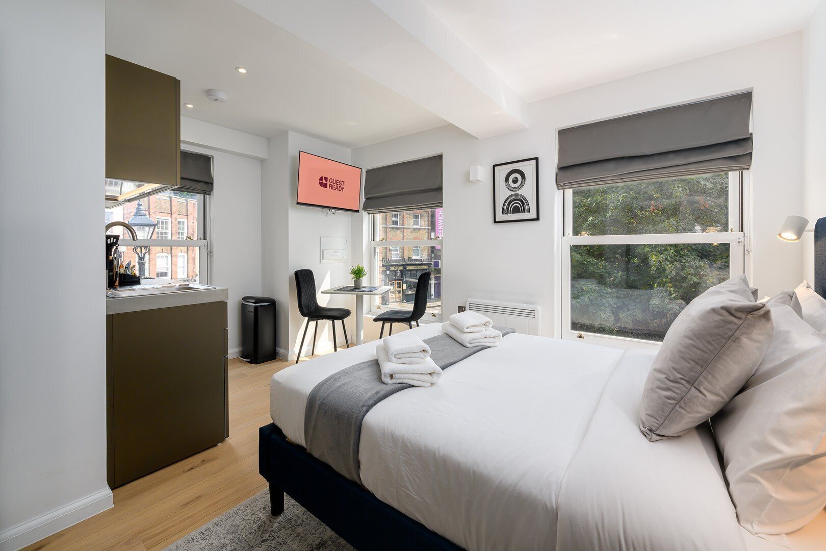 Studio (Standard Studio)