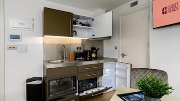 Studio (Standard Studio)