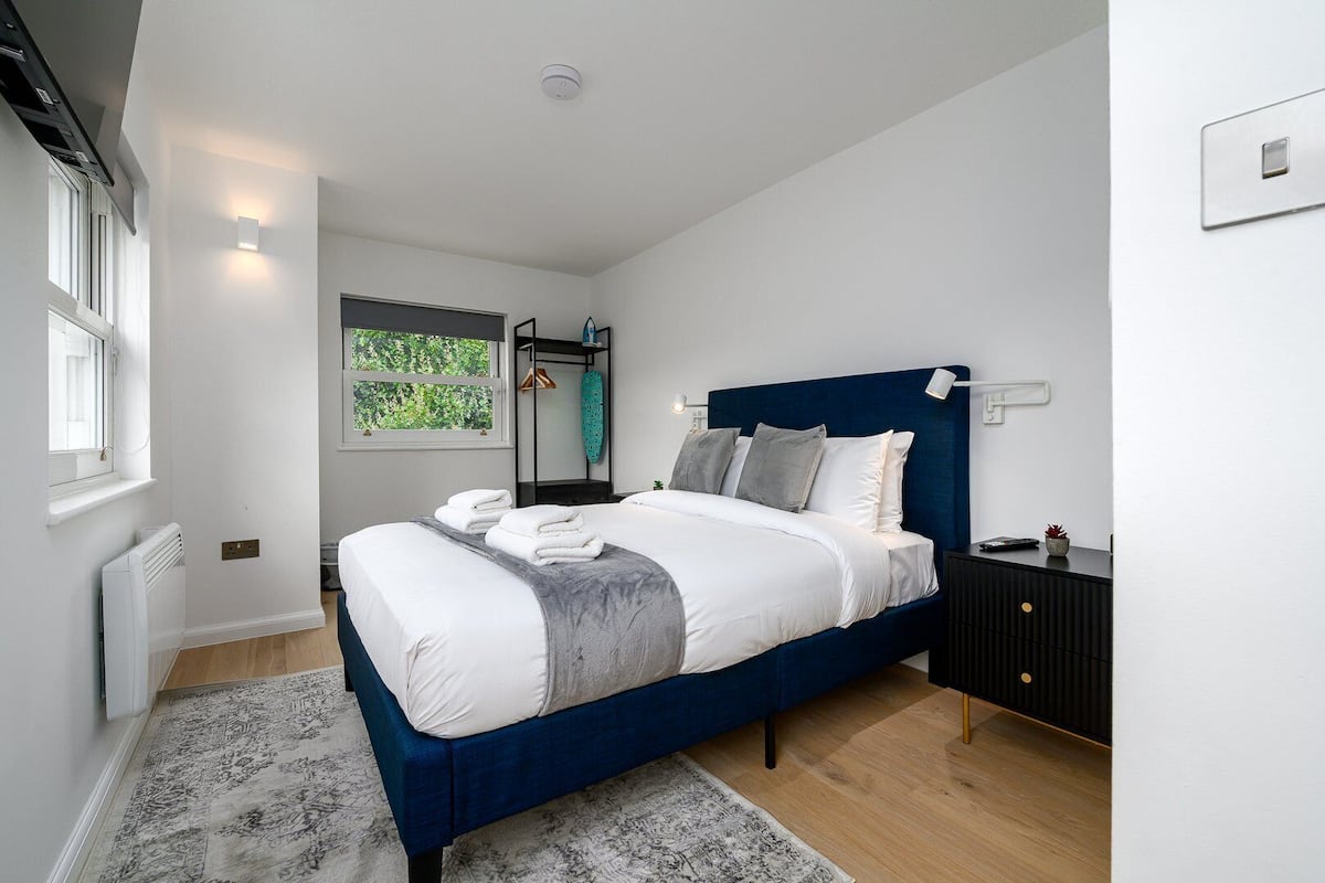 开间 (Superior Studio)