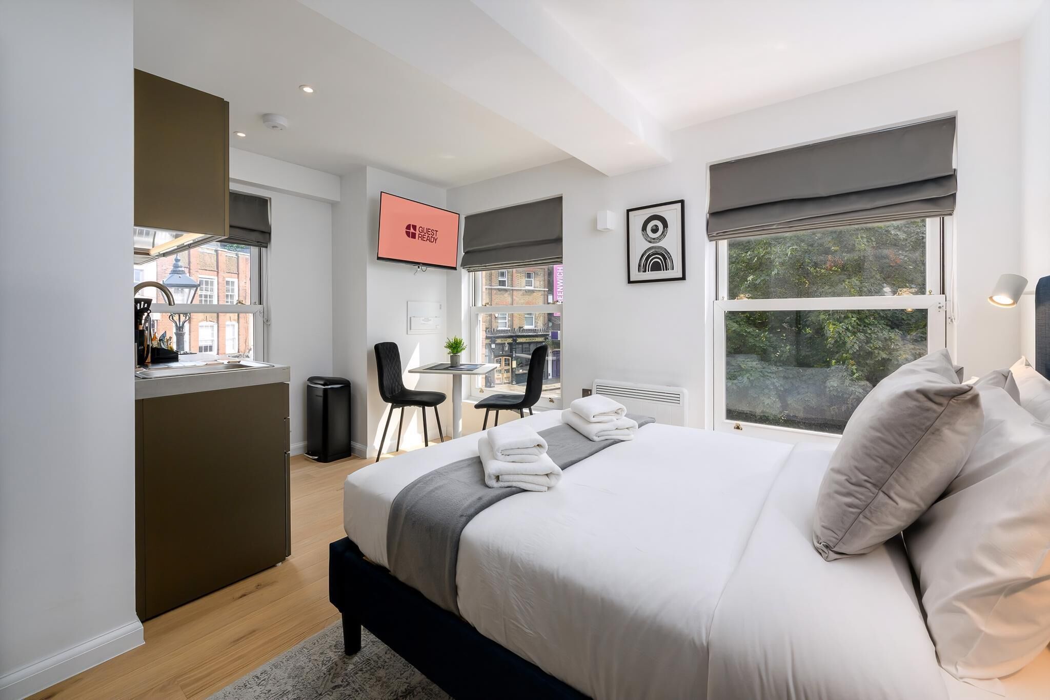 Studio (Standard Studio)