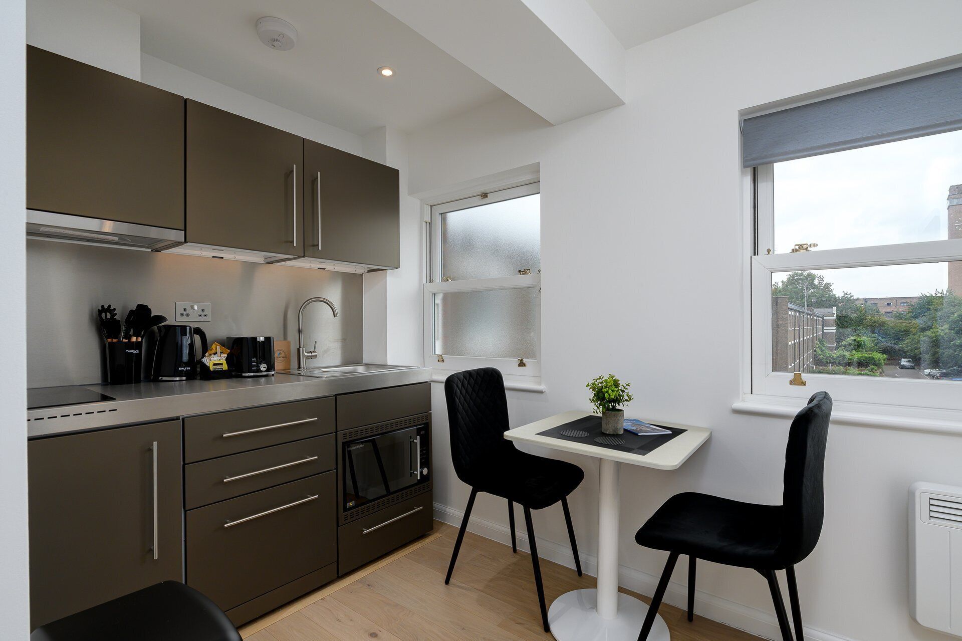 Studio (Superior Studio) | Living area | 32-inch flat-screen TV with digital channels