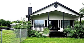 Exterior - Modern Vacation Rental near Lake Fork for a Fantastic Family Getaway in Texas (Quitman)