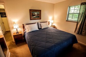 1 slaapkamer, een strijkplank/strijkijzer, wifi, beddengoed